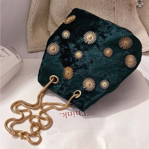 Mini Metal Decor Bucket Bag - Picture 2 of 10